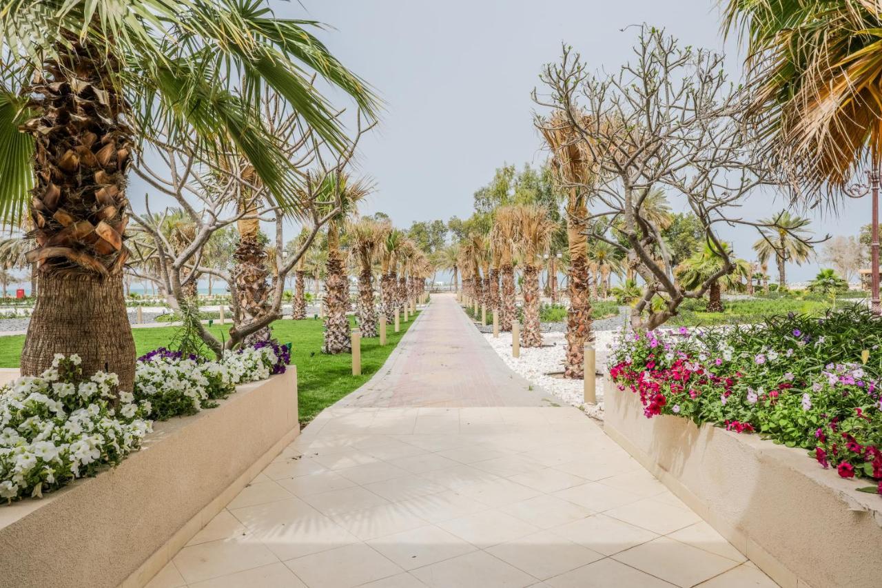Dhafra Beach Hotel Jebel Dhanna Bagian luar foto