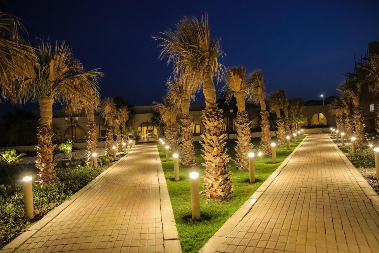 Dhafra Beach Hotel Jebel Dhanna Bagian luar foto