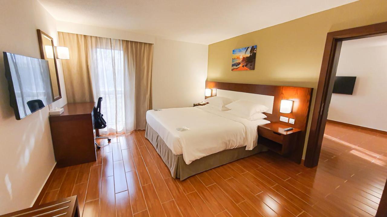 Dhafra Beach Hotel Jebel Dhanna Bagian luar foto